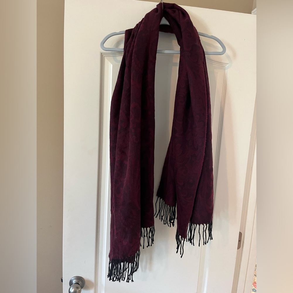 NEW! Amanda Smith Designer Acrylic Scarf, Made in Italy - Picture 7 of 8